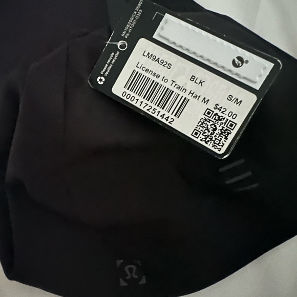 Lululemon License to Train Hat - Picture 4 of 4